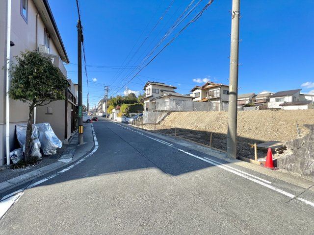 名東区亀の井二丁目土地の前面道路含む現地写真
