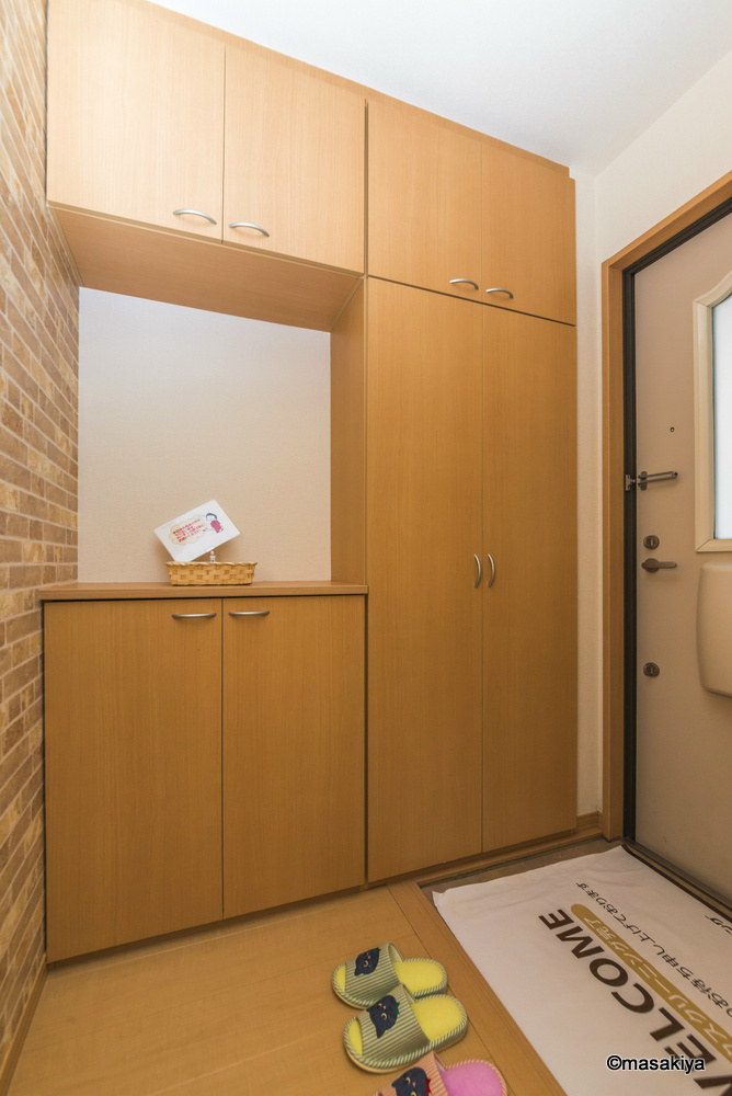 ベル・ジュ・メゾン　Bの玄関|下駄箱