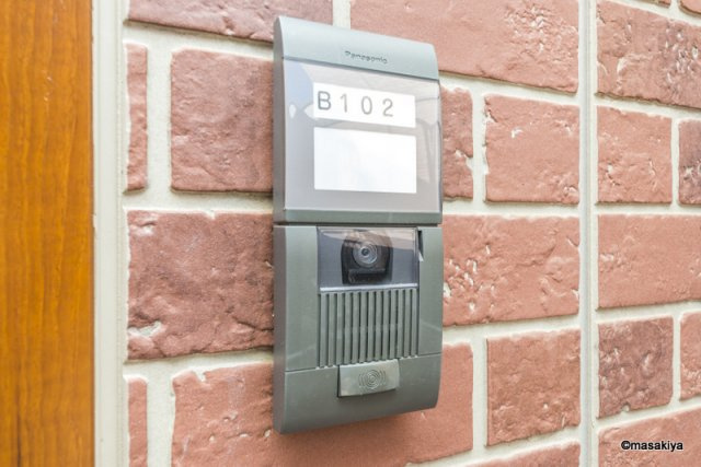 ベル・ジュ・メゾン　Bのエントランス