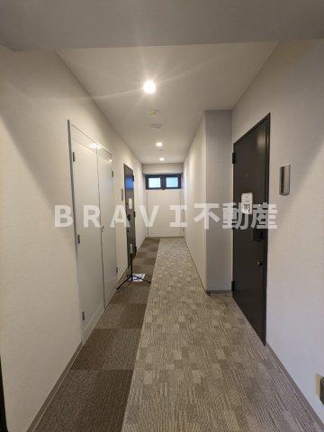 シーズンフラッツ大手前 BRAVI不動産の内装|【シーズンフラッツ大手前】内廊下で雨の日も安心