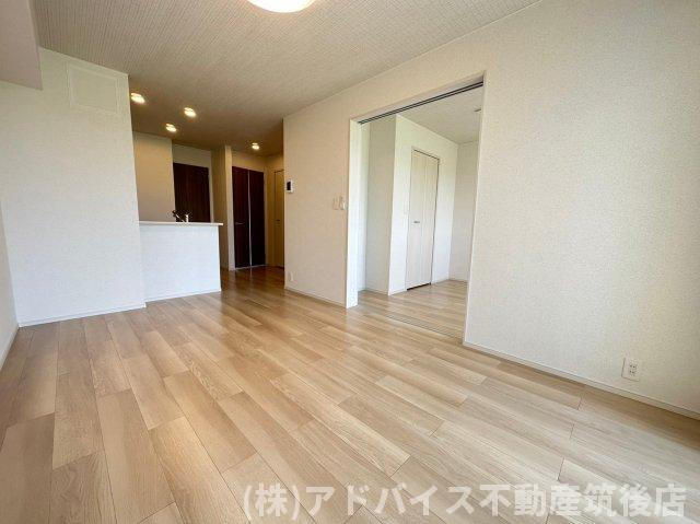 筑後市大字長浜のアパートの居間・リビング