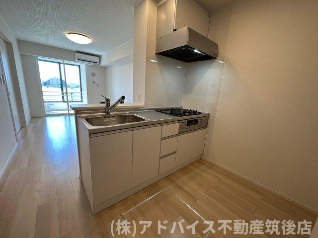 筑後市大字長浜のアパートのキッチン