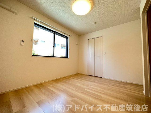 筑後市大字長浜のアパートの洋室