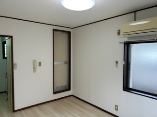 【洋室】 | 中山コーポ