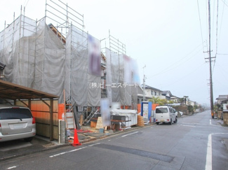 【前面道路含む現地写真】