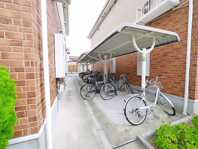 カモミール・西大寺Aの駐車場|駐車場に車を止められます