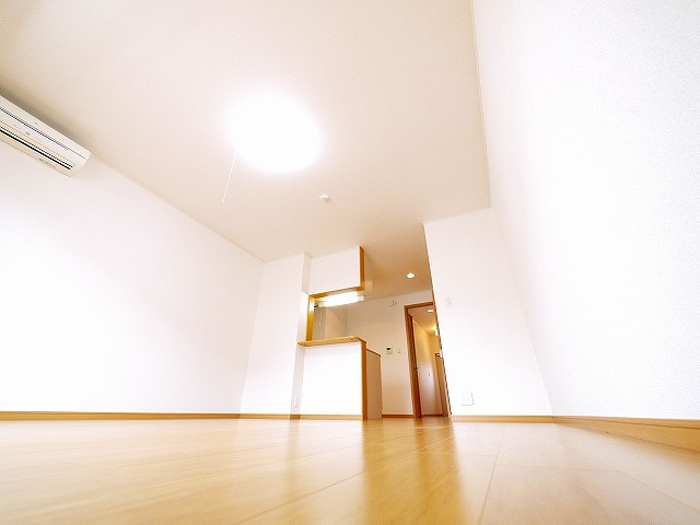 カモミール・西大寺Aのキッチン|小物を収納するのに便利です