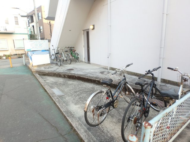 【その他共用部分】 | アイビーコートⅡ | 駐輪場です