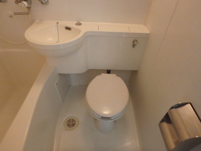 【トイレ】 | アイビーコートⅡ | ゆったりとした空間のトイレです