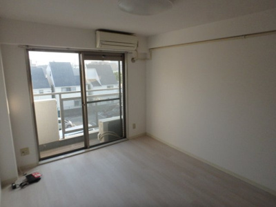 【居間・リビング】 | アイビーコートⅡ | 使いやすい居間です