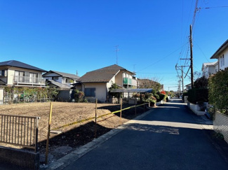 【前面道路含む現地写真】