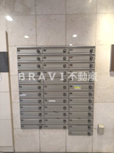 ジュネーゼグラン天満　BRAVI不動産のその他共用部分|【ジュネーゼグラン天満】宅配ボックス、メールボックス