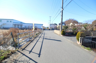 【前面道路含む現地写真】 | 川越市下広谷　建築条件なし売地　東武東上線『鶴ヶ島駅』徒歩15分　【広谷小学区】
