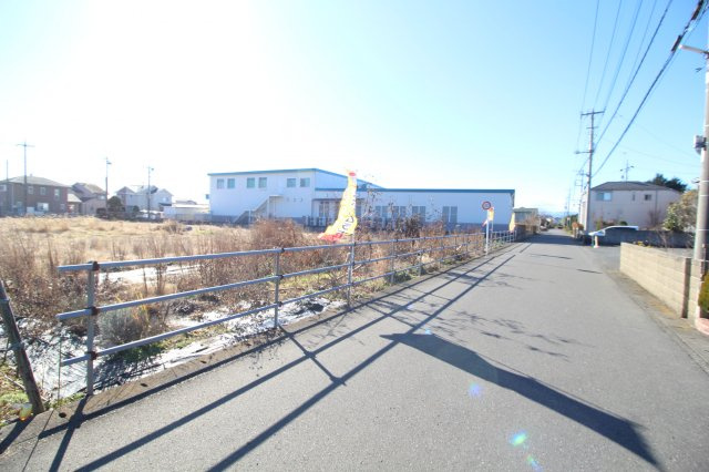 川越市下広谷　建築条件なし売地　東武東上線『鶴ヶ島駅』徒歩15分　【広谷小学区】の前面道路含む現地写真