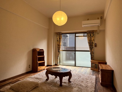 【洋室】 | ユトリロサニー | （※写真はイメージです、現況優先となります）