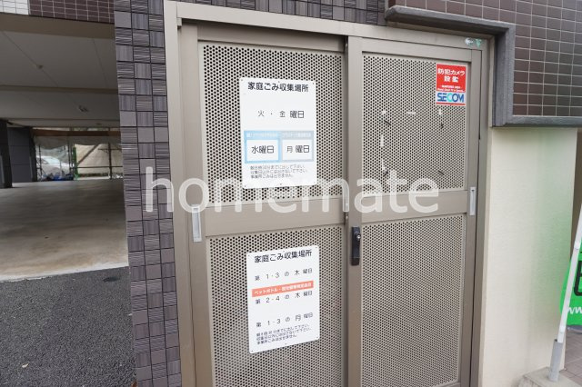 フェアリーズ白山の駐車場
