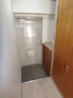 【玄関】 | メゾンエビハラ