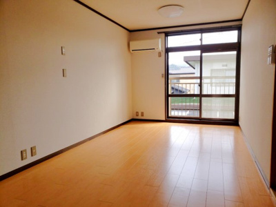 【居間・リビング】 | 妙見ハイツ