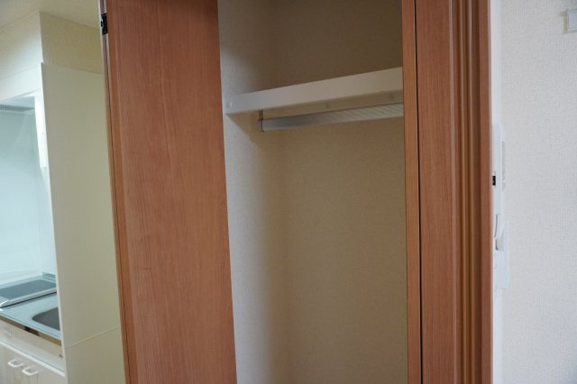 仲介手数料0！！ワイズタワー新栄の収納