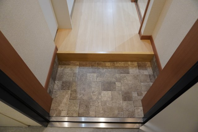 仲介手数料0！！ワイズタワー新栄の玄関