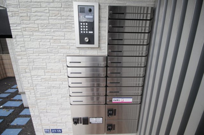 【エントランス】 | AQUE17 | オートロック、宅配ボックス、メールボックス完備