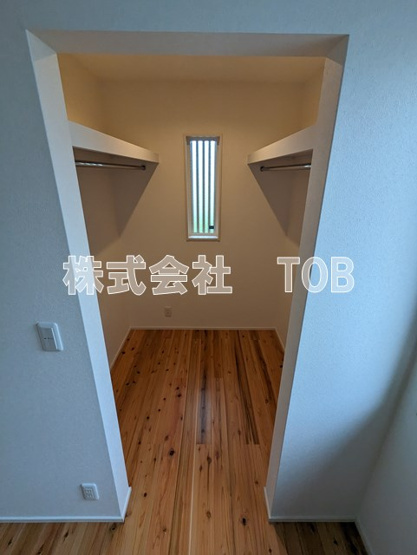 【収納】 | 杉並区高井戸東4丁目戸建 | 2階7.5帖洋室のウォークインクローゼット