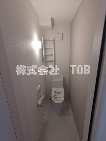 【トイレ】 | 杉並区高井戸東4丁目戸建 | 2階トイレ