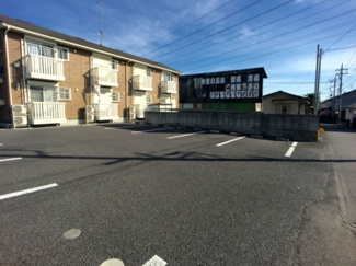 【駐車場】 | ボヌールノア | 車をお持ちの方に嬉しい駐車場付きの物件です