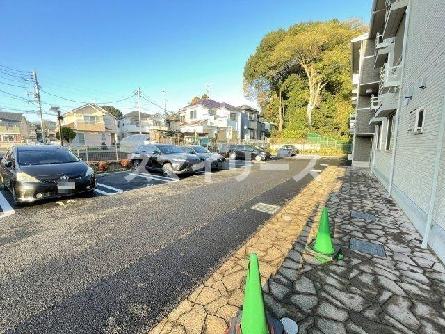 コンフォ―ルコートの駐車場