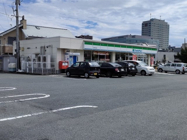 ラディアンスの周辺