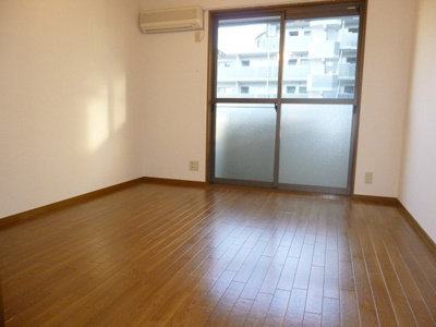 【居間・リビング】 | エムズガーデン | 参考写真（同物件別部屋）