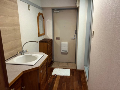 【玄関】 | ユトリロサニー | （※写真はイメージです、現況優先となります）