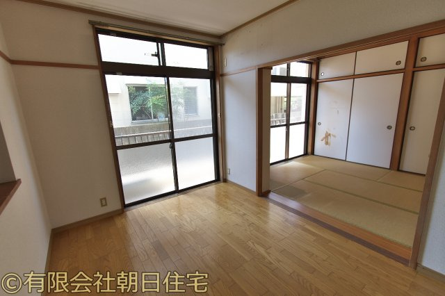 アスティオン文化の洋室