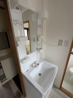 【独立洗面台】 | フェアモント | 朝の支度にも助かる、独立の洗髪洗面化粧台