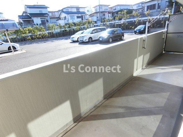【バルコニー】 | ＣＡＳＡー川平 | 晴れた日には洗濯物もたくさん干せます。