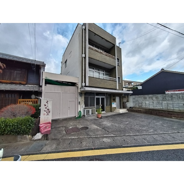 東材木町事務所・倉庫の外観|東側