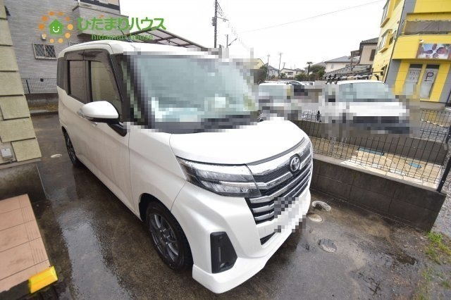 西区指扇　中古一戸建ての駐車場