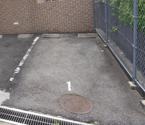 仲介手数料0！！Ceres星ヶ丘の駐車場