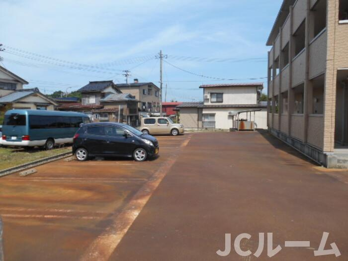 サニープレイスの駐車場