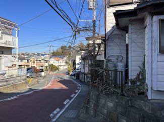 【前面道路含む現地写真】
