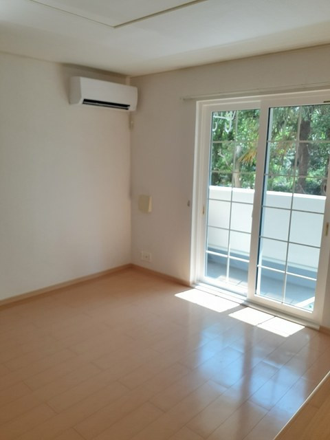 ソレイユDの居間・リビング