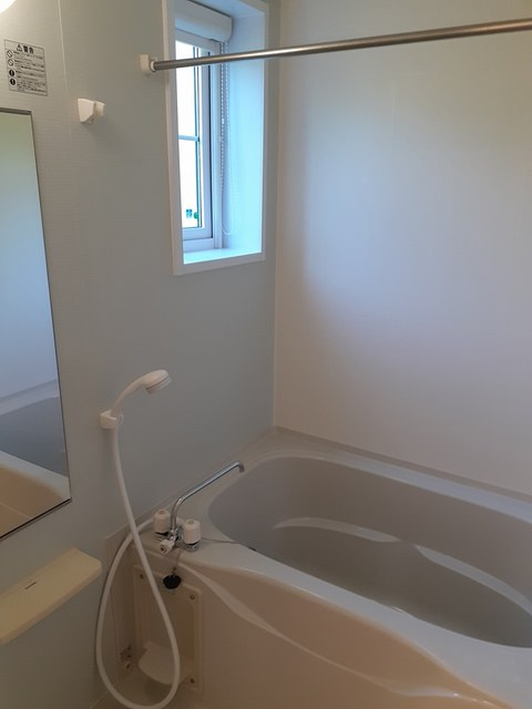 ソレイユDの浴室