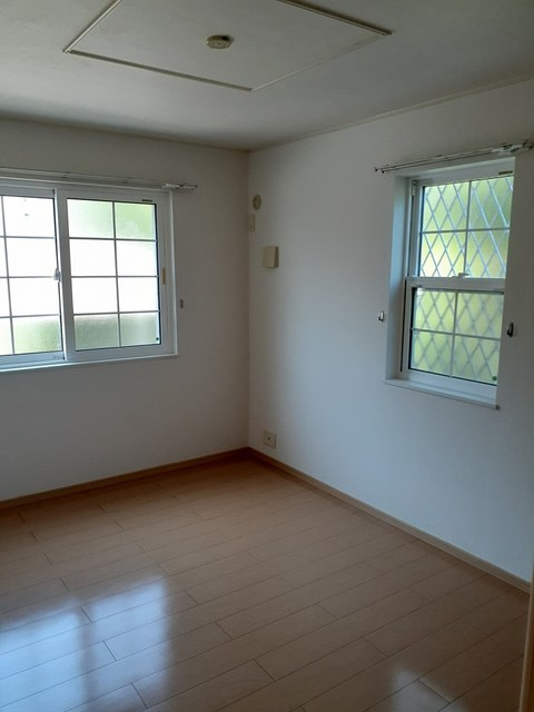 ソレイユDの居間・リビング