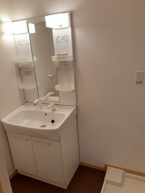 ソレイユDの洗面所