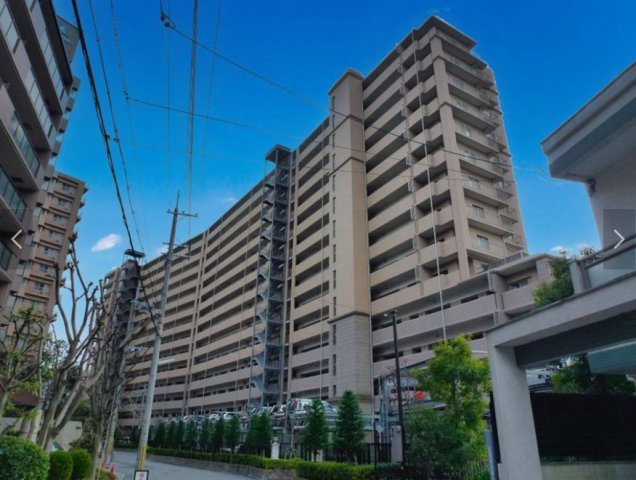 エスリード宝塚の外観