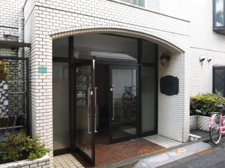 【エントランス】