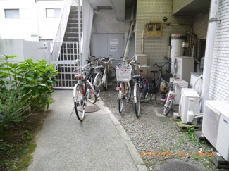 【その他共用部分】 | 敷地内に駐輪出来ます。
