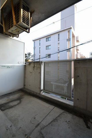 SERA 2ndのバルコニー