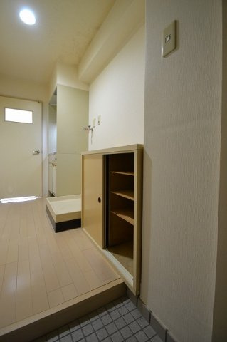 SERA 2ndの収納