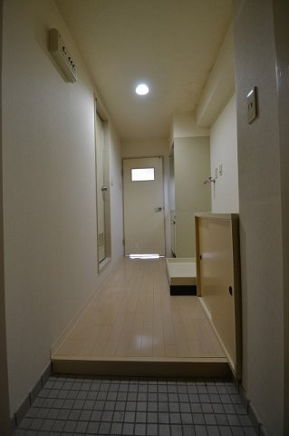 SERA 2ndの玄関